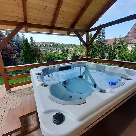 Flamingo Vendeghaz Bed & Breakfast Егер Екстериор снимка