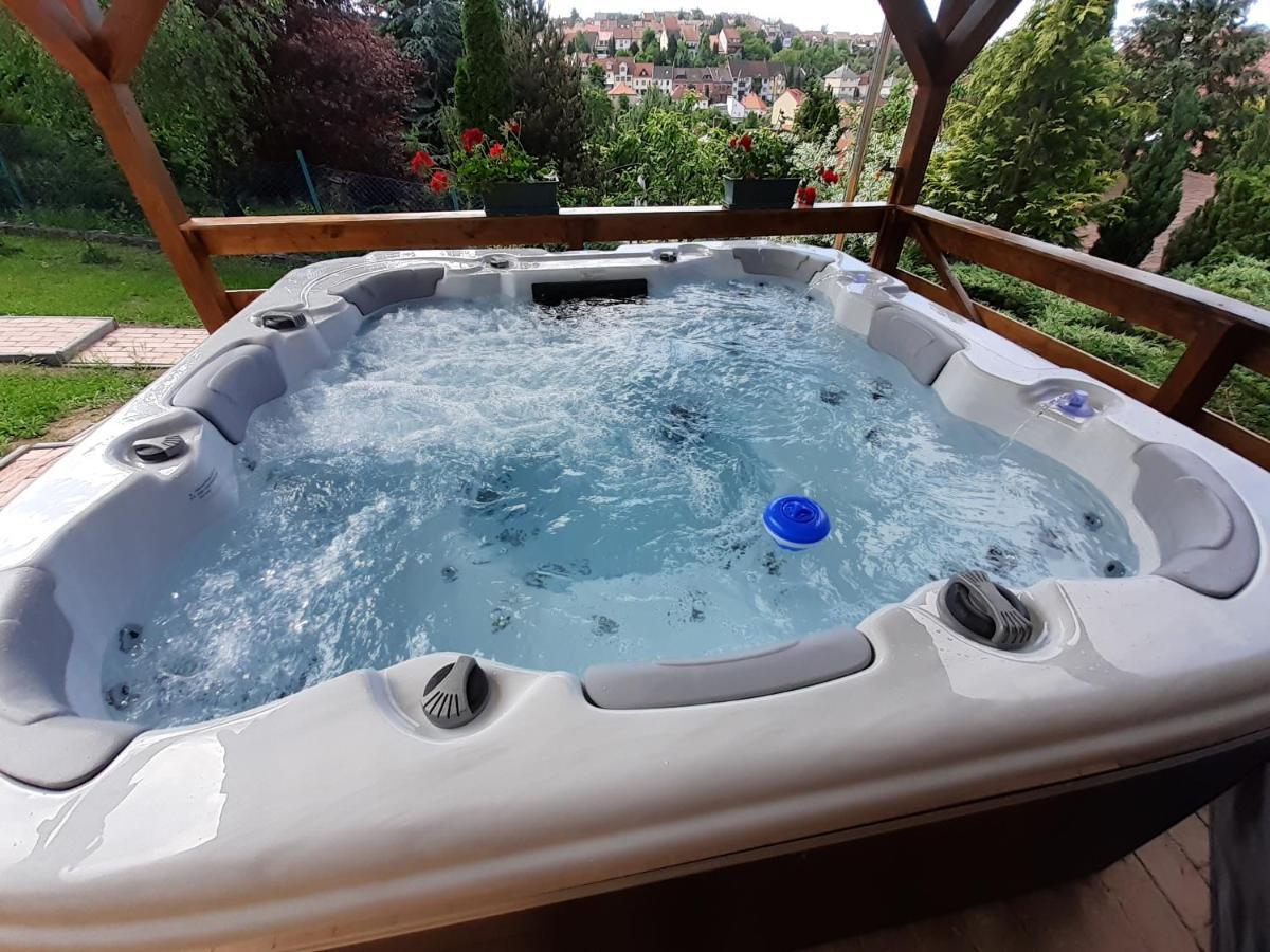 Flamingo Vendeghaz Bed & Breakfast Егер Екстериор снимка