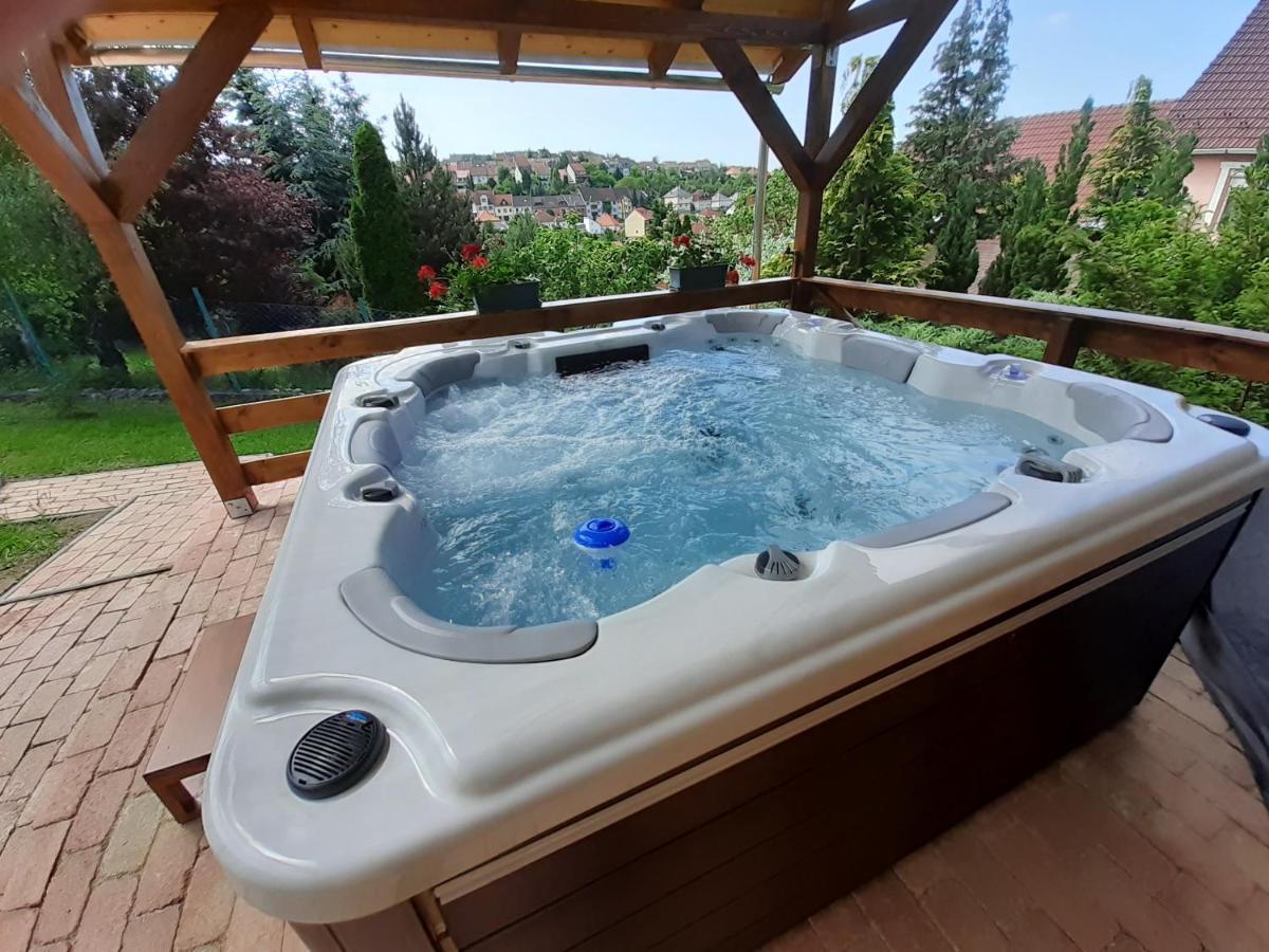 Flamingo Vendeghaz Bed & Breakfast Егер Екстериор снимка