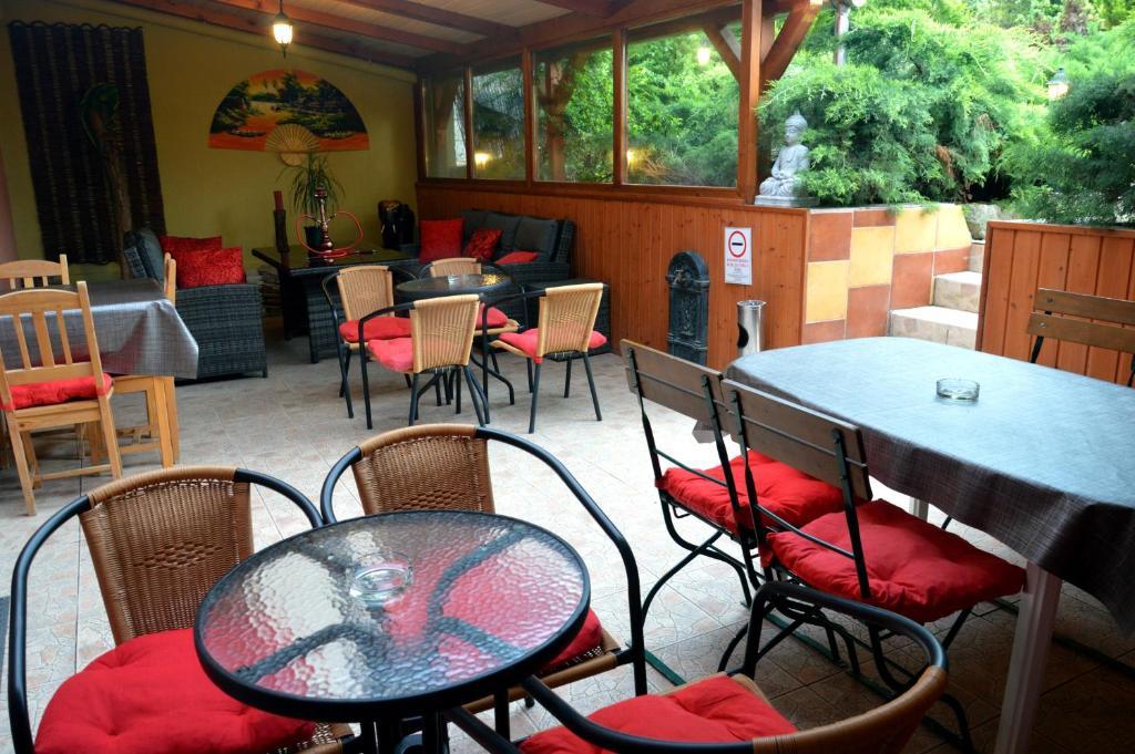 Flamingo Vendeghaz Bed & Breakfast Егер Екстериор снимка