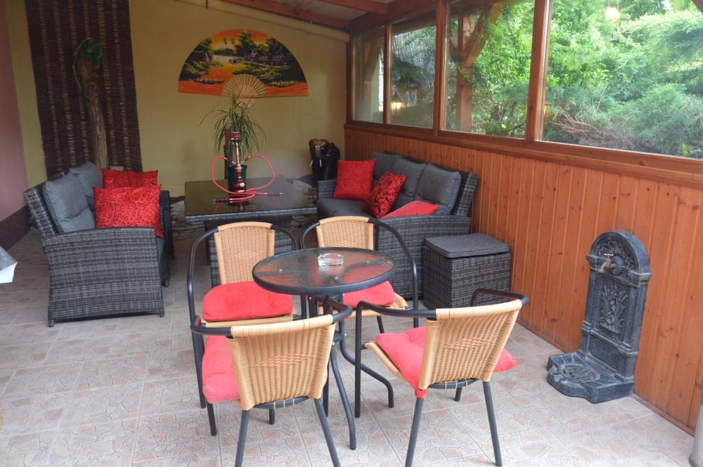 Flamingo Vendeghaz Bed & Breakfast Егер Екстериор снимка