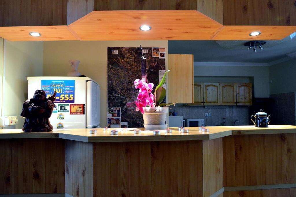 Flamingo Vendeghaz Bed & Breakfast Егер Екстериор снимка