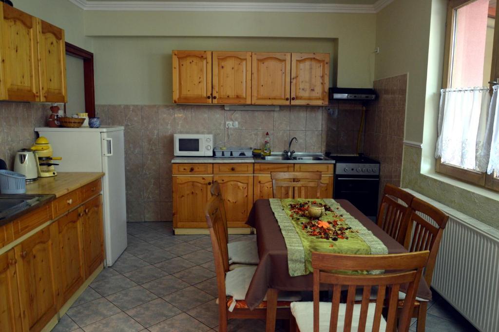 Flamingo Vendeghaz Bed & Breakfast Егер Екстериор снимка